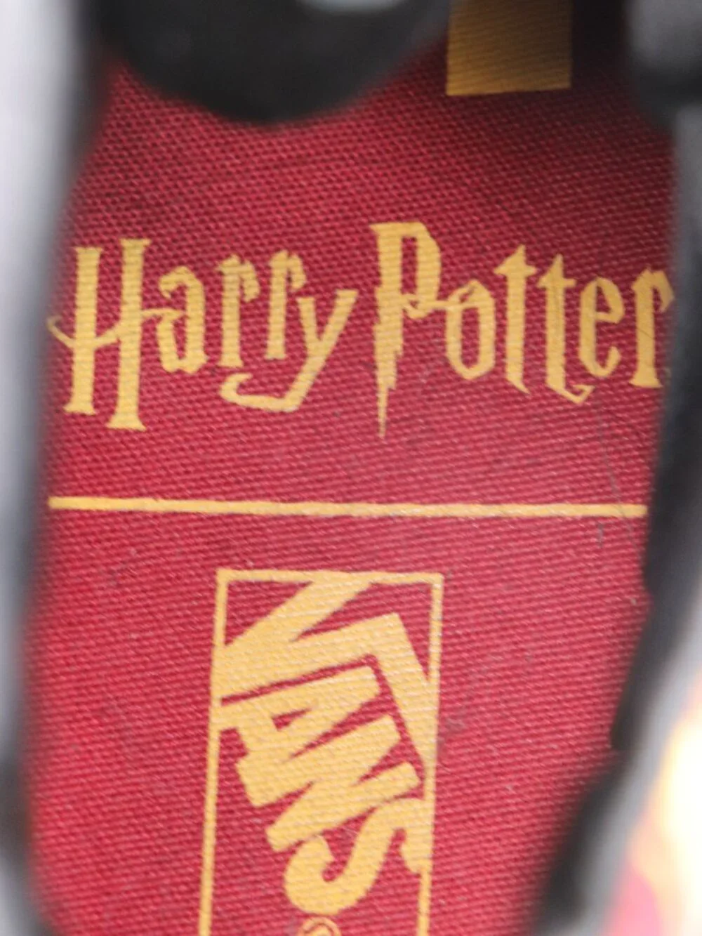 Vans x Harry Potter Sk8 Men's 7.5 Women's 9 Hi Gryffindor Skate Sneakers